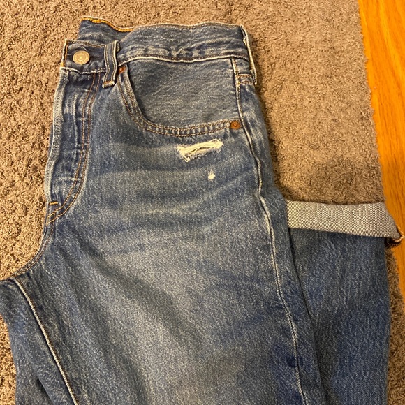 Levi’s 501s Skinny Distressed - Picture 3 of 4